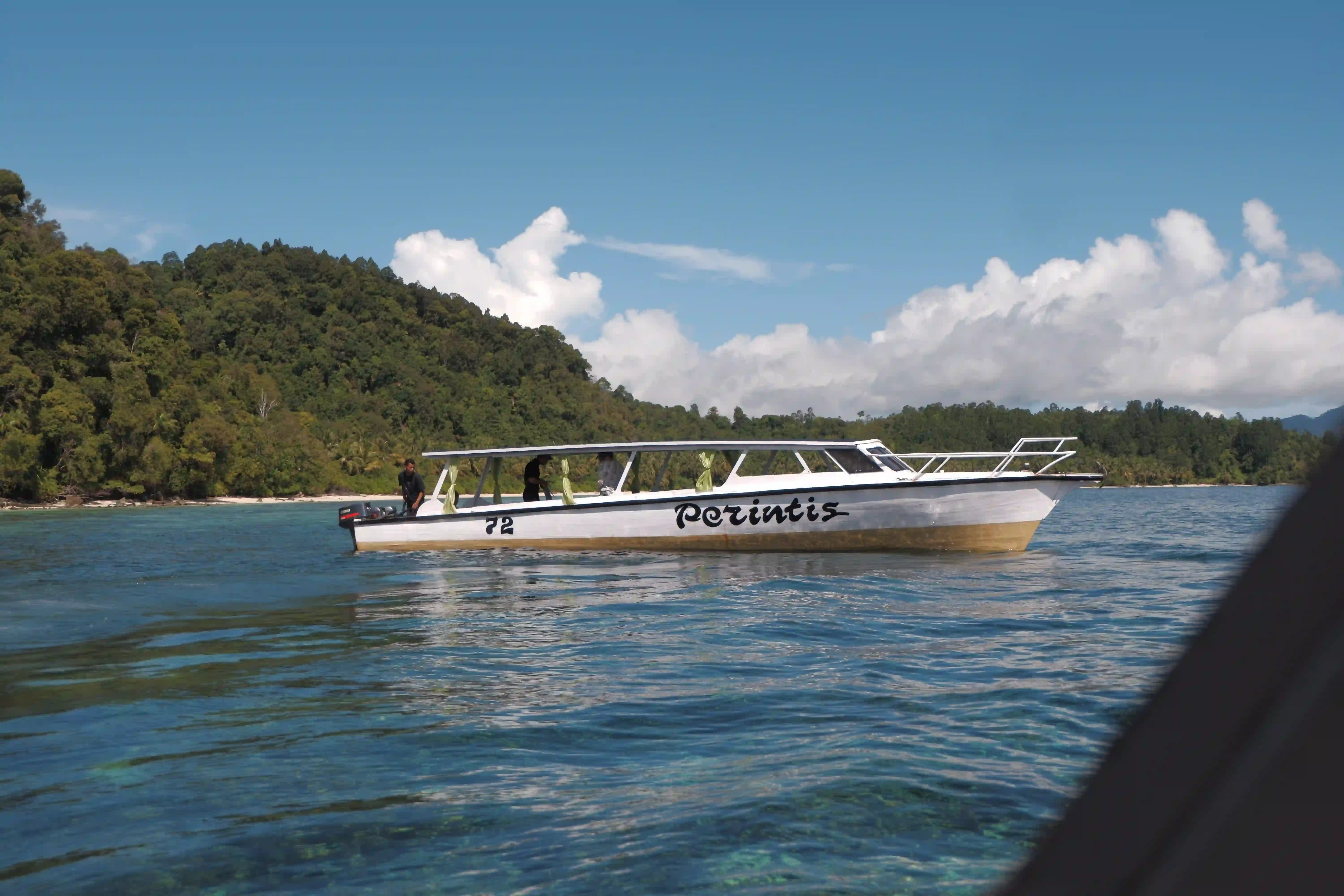 Travel boat